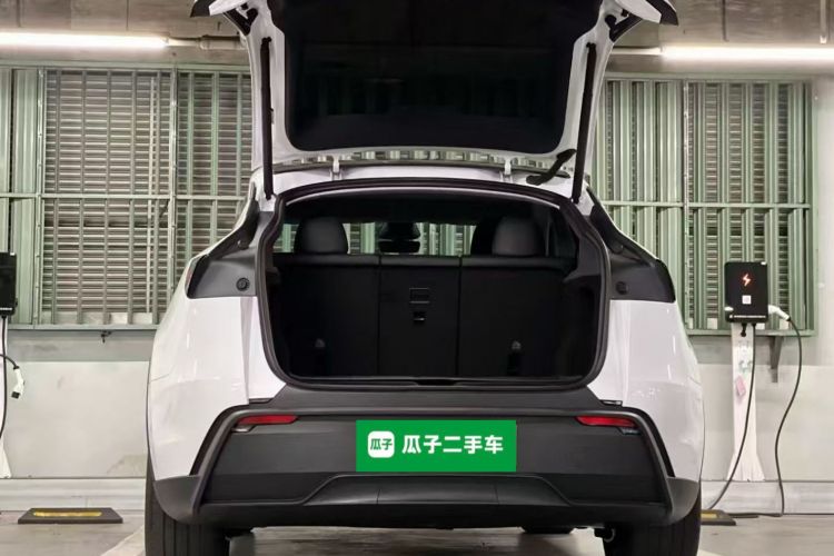 Tesla Model Y 2025 #19 Tesla Model Y 2025 imagen de coche #19