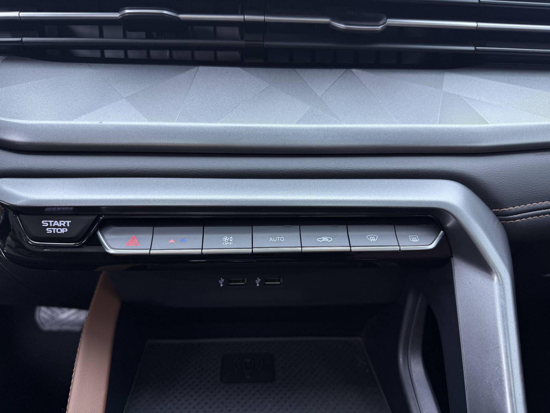 GEELY Vision X6 2022 #14 GEELY Vision X6 2022 car image #14