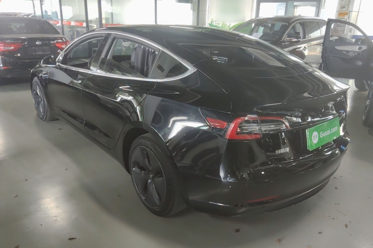 Tesla Model 3 2020 car image #5