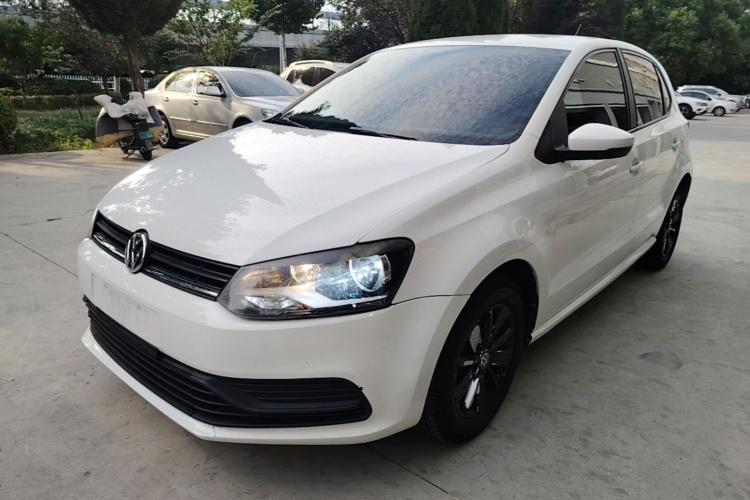 Volkswagen Polo 2017 car image #2
