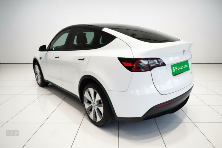 Tesla Model Y 2022 #5 Tesla Model Y 2022 immagine di auto #5
