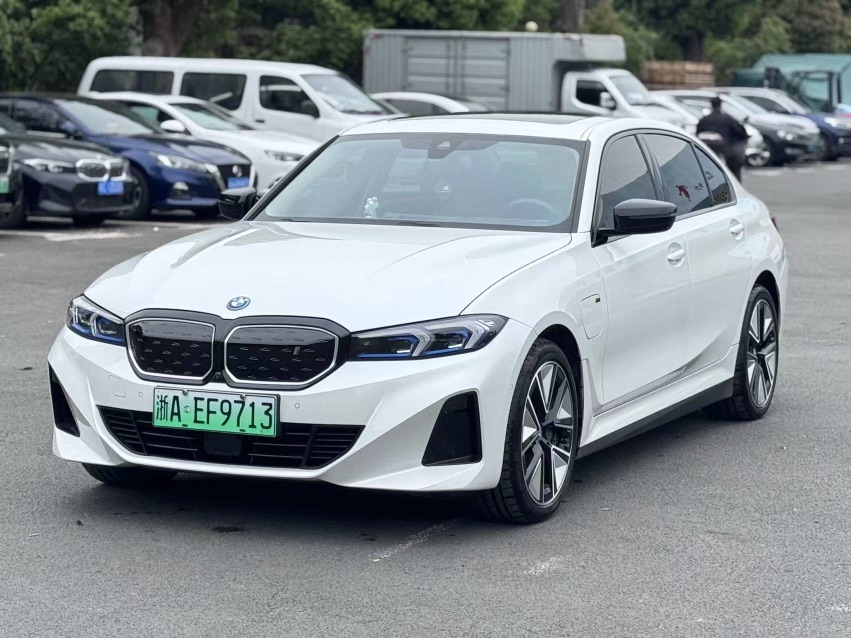 BMW i3 2023 car image 
