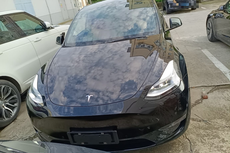 Tesla Model Y 2022 car image #3