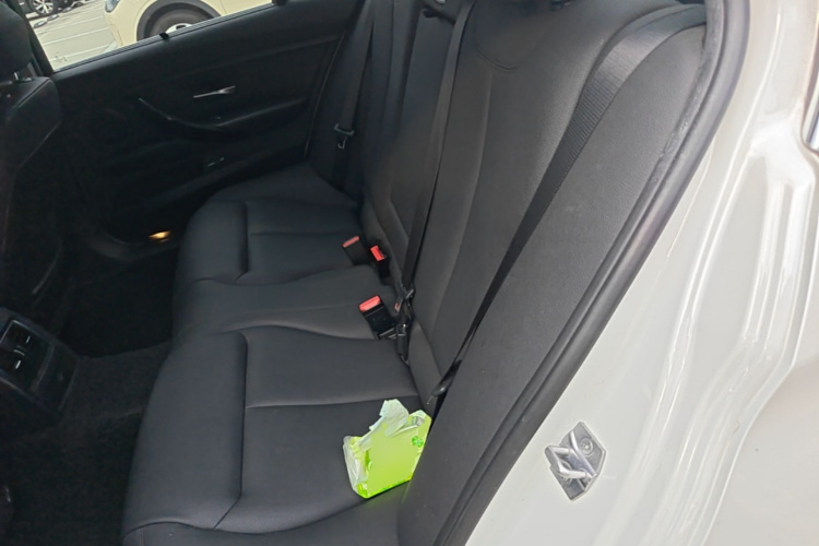 BMW 3 Series 2017 #19 BMW 3 Series 2017 car image #19