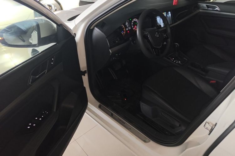 Volkswagen Lavida 2019 car image #16