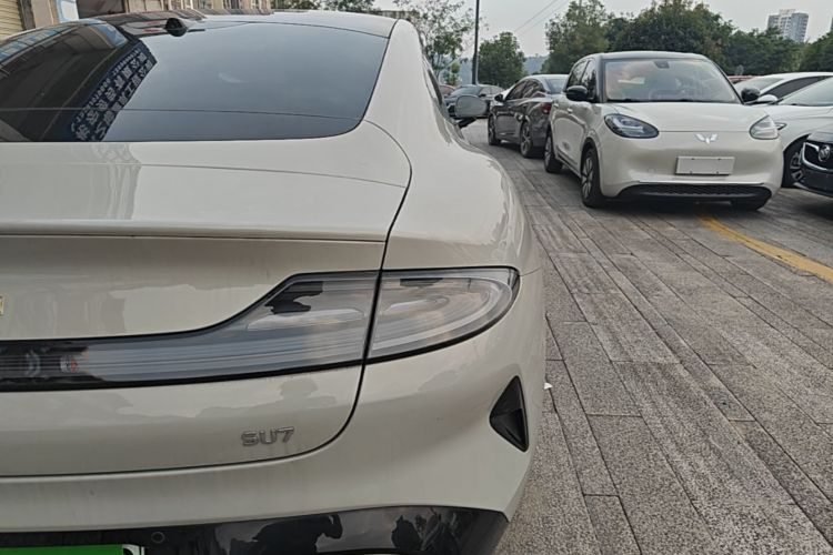 MI SU7 2025 изображение автомобиля #8