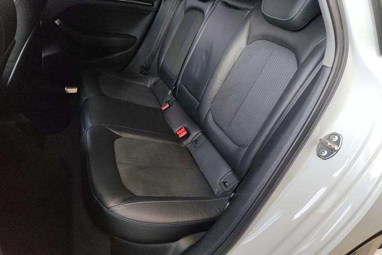 Audi A3 2017 car image #17