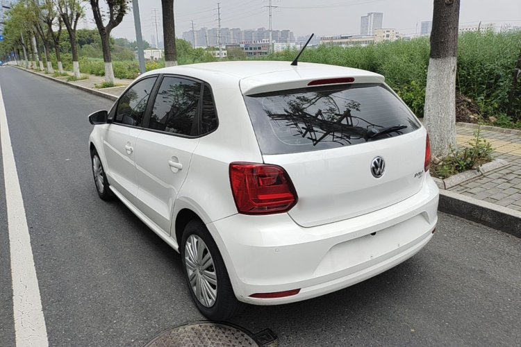 Volkswagen Polo 2017 car image #5