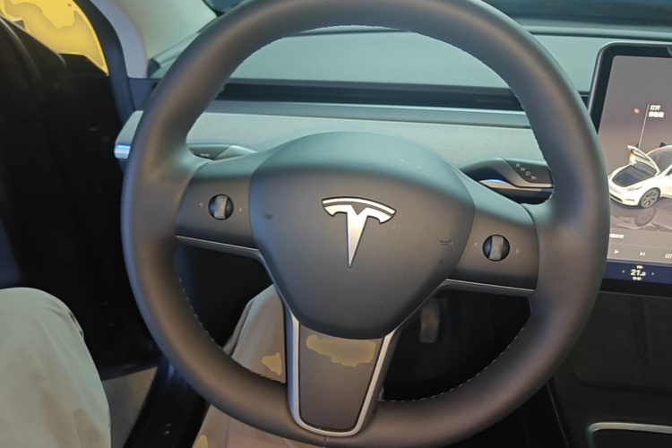 Tesla Model Y 2024 #11 Tesla Model Y 2024 car image #11