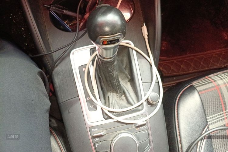 Audi A3 2015 car image #16