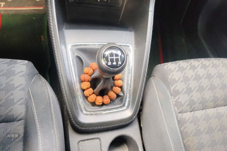 MG ZS 2017 car image #16