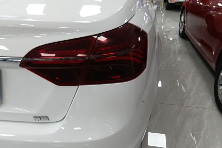 GEELY Emgrand 2020 #8 GEELY Emgrand 2020 car image #8
