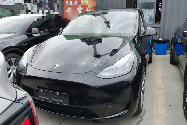 Tesla Model Y 2023 #3 Tesla Model Y 2023 car image #3
