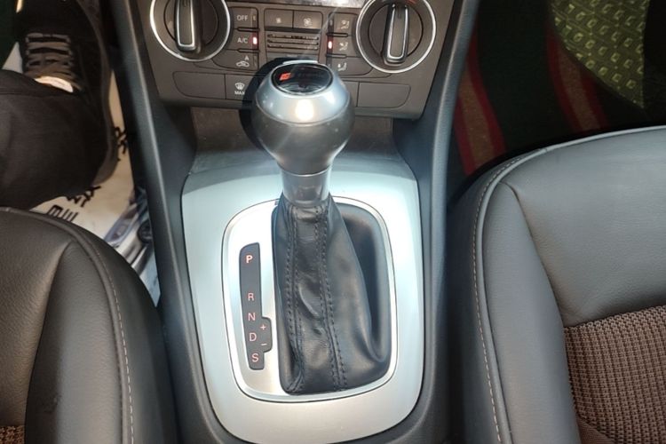 Audi Q3 2019 #14 Audi Q3 2019 car image #14