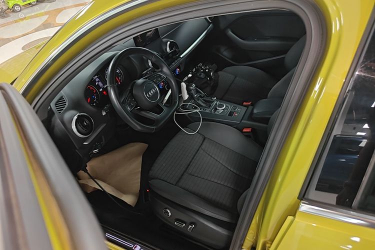 Audi A3 2017 car image #15