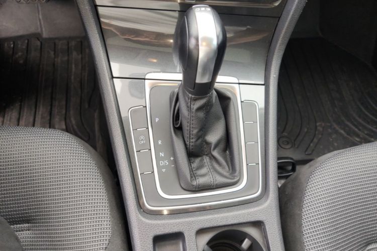Volkswagen Golf 2019 #14 Volkswagen Golf 2019 car image #14