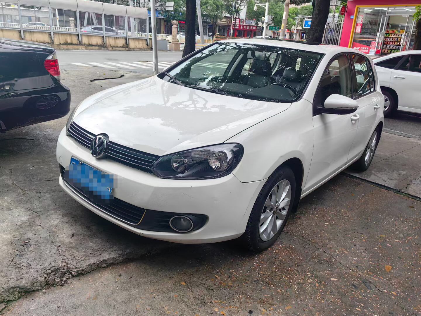 Volkswagen Golf 2014 Volkswagen Golf 2014 car image