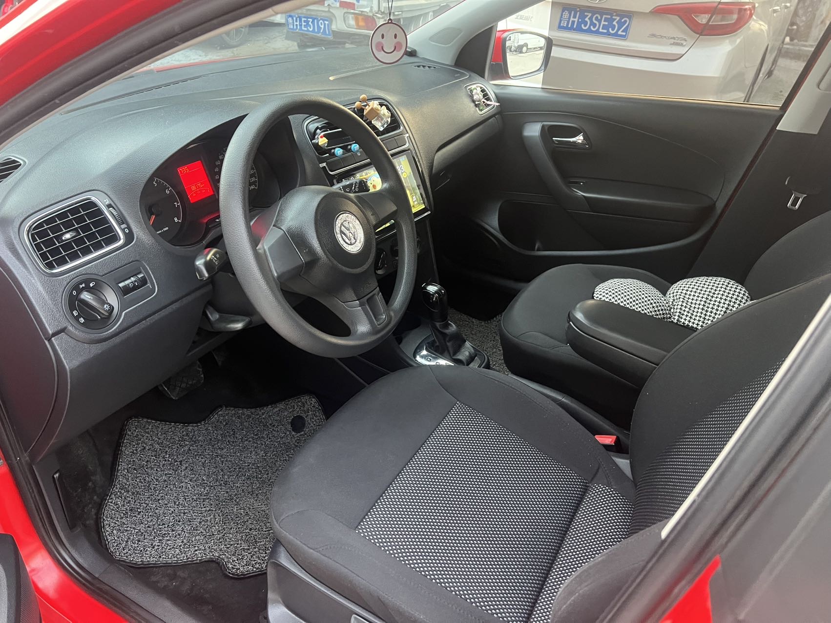 Volkswagen Polo 2014 #7 Volkswagen Polo 2014 car image #7