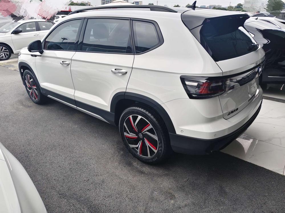 Volkswagen Tharu 2024 car image #4