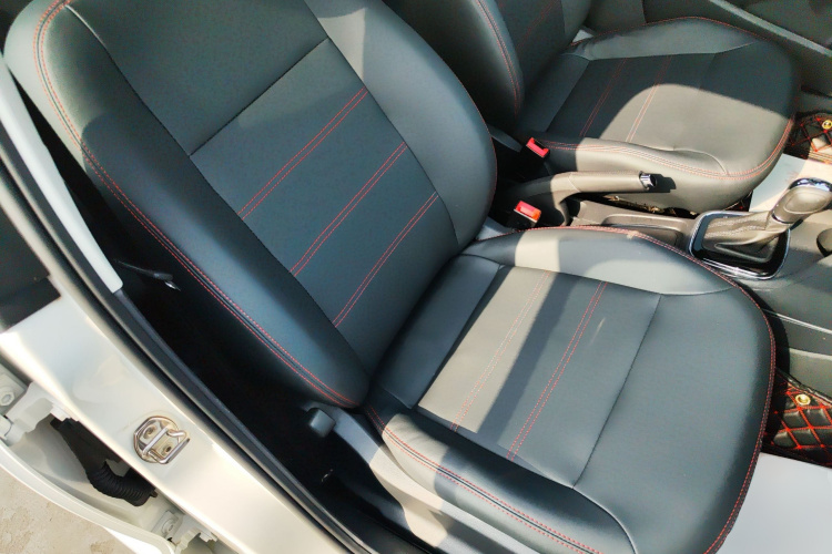 Volkswagen Polo 2018 صورة سيارة #24