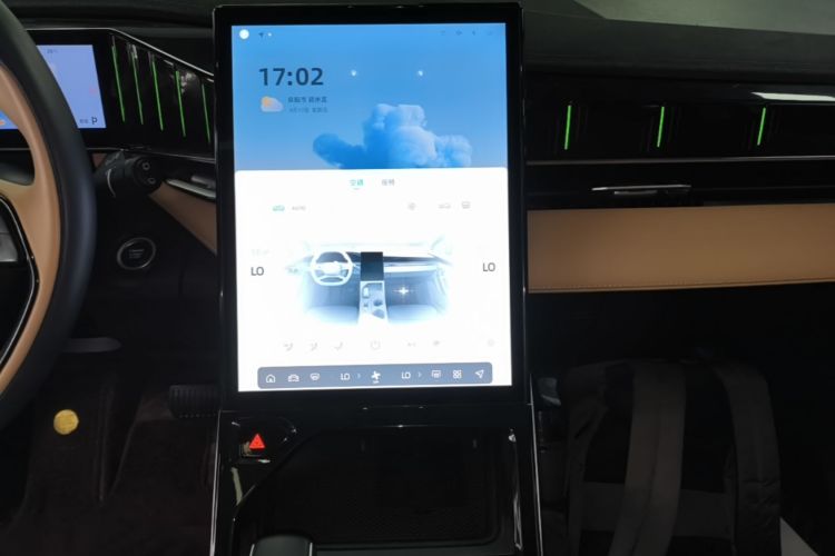 GEELY Boyue L 2024 immagine di auto #13