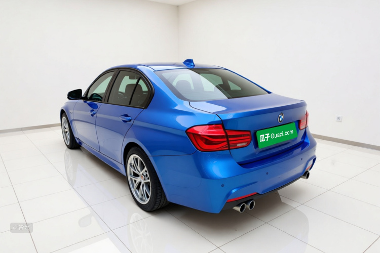 BMW 3 Series 2018 immagine di auto #5