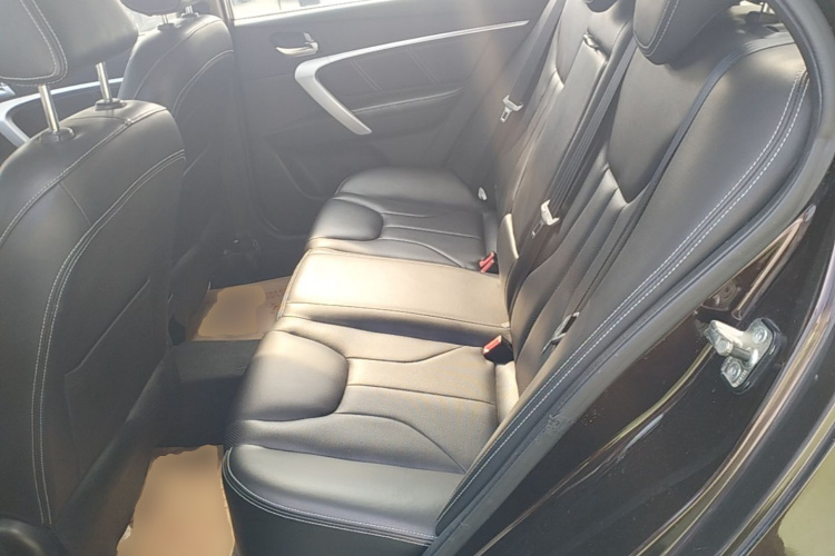 GEELY Emgrand 2017 #17 GEELY Emgrand 2017 car image #17