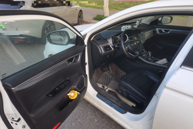GEELY Emgrand GL 2019 صورة سيارة #18
