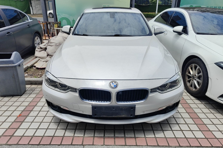 BMW 3 Series 2017 car image #3