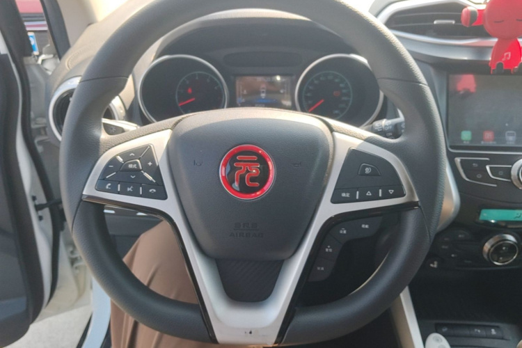 BYD Yuan 2017 #11 BYD Yuan 2017 immagine di auto #11