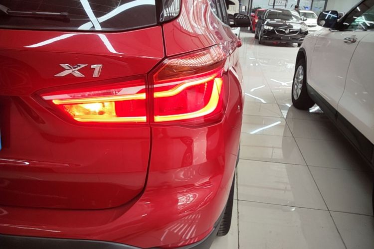 BMW X1 2018 #8 BMW X1 2018 car image #8