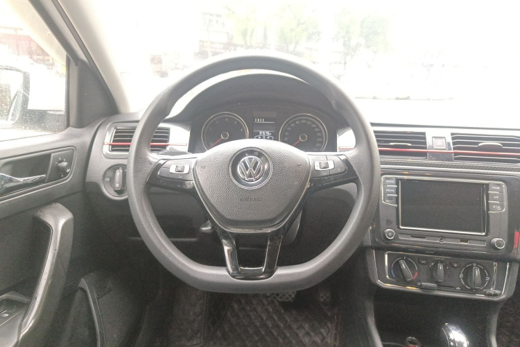 Volkswagen Santana 2017 #11 Volkswagen Santana 2017 car image #11