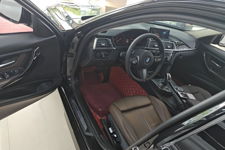 BMW 3 Series 2018 #16 BMW 3 Series 2018 car image #16