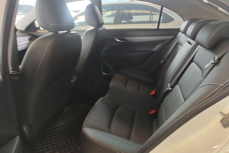 GEELY Emgrand 2021 car image #17