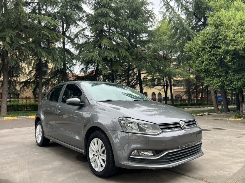 Volkswagen Polo 2014 car image #3