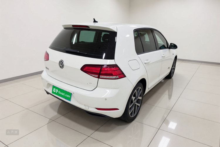 Volkswagen Golf 2020 car image #7