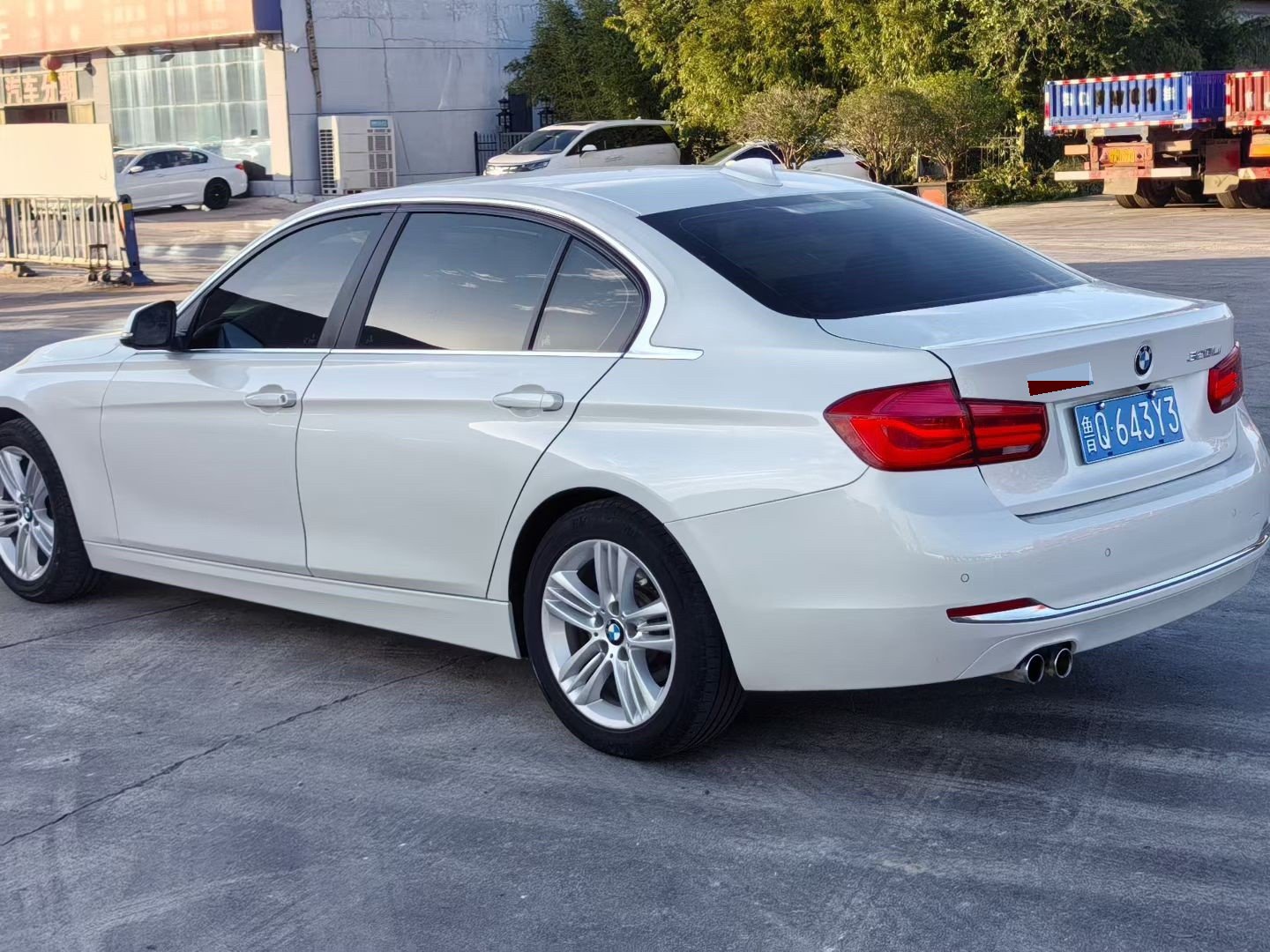 BMW 3 Series 2017 car image #6