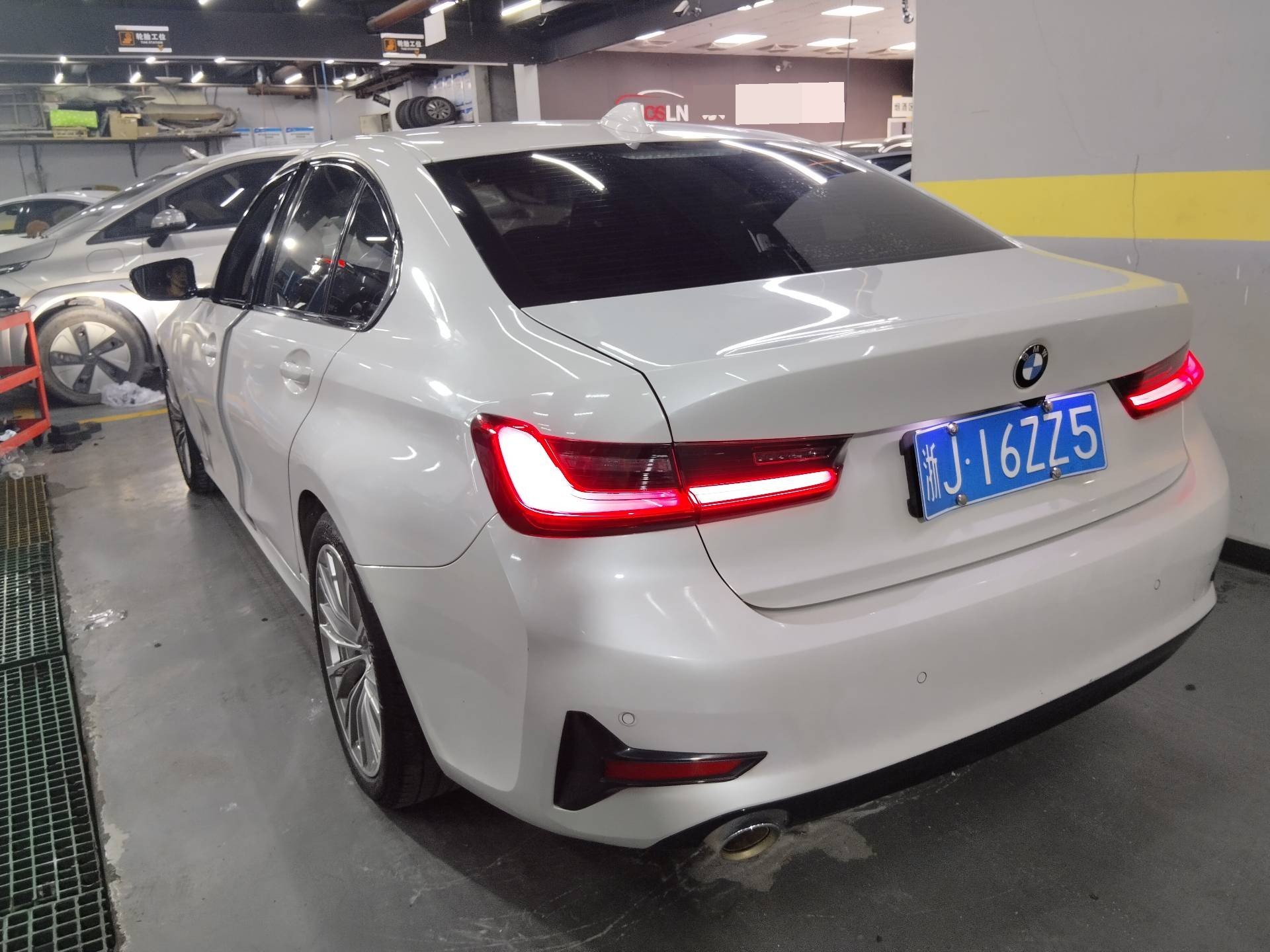 BMW 3 Series 2021 car image #2