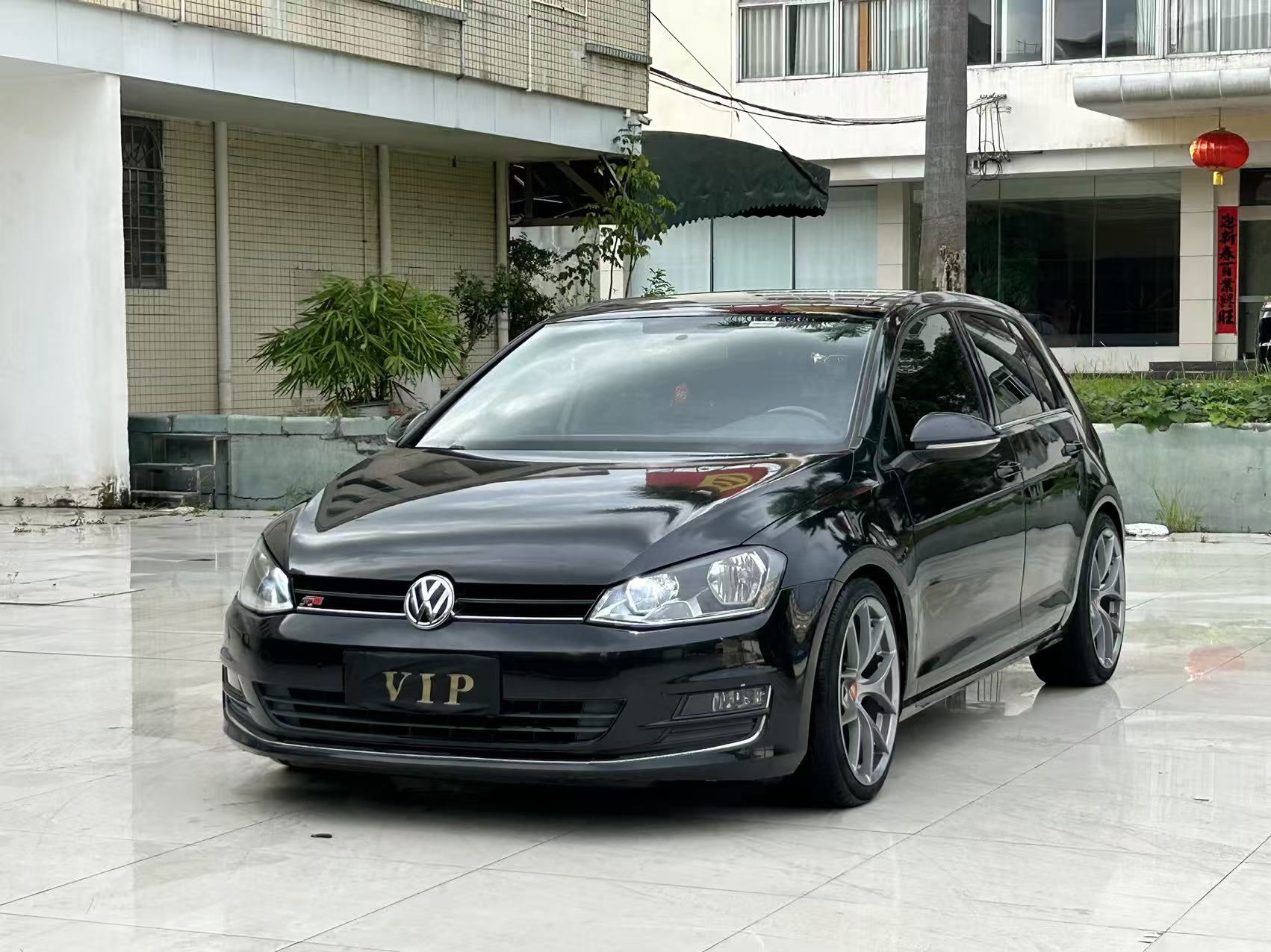 Volkswagen Golf 2014 Volkswagen Golf 2014 car image
