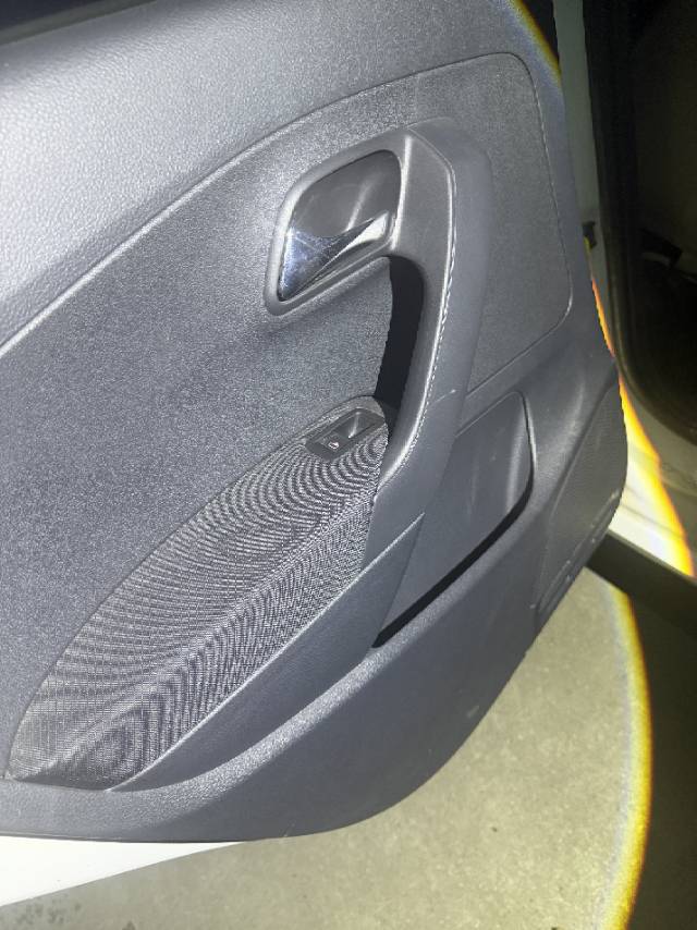 Volkswagen Polo 2016 car image #9