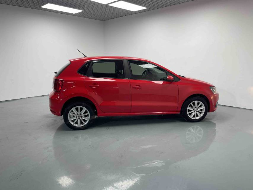 Volkswagen Polo 2014 car image #7