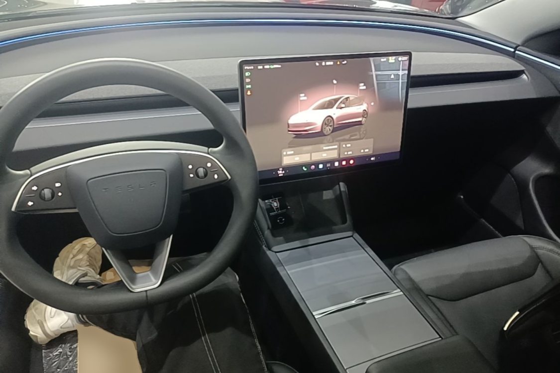 Tesla Model 3 2024 #15 Tesla Model 3 2024 car image #15