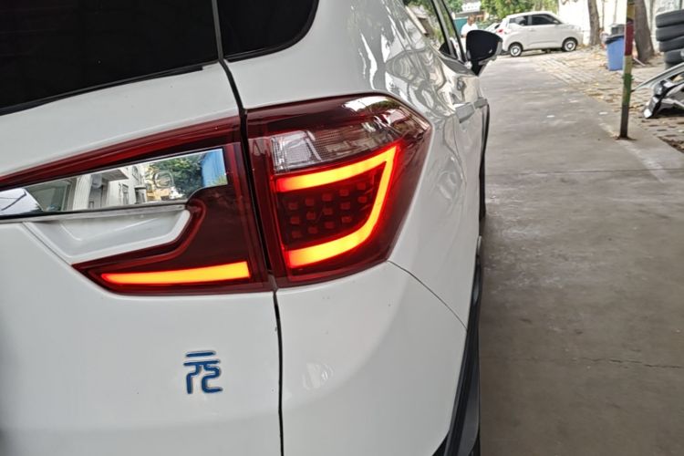BYD Yuan New Energy 2019 #8 BYD Yuan New Energy 2019 car image #8