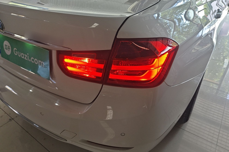 BMW 3 Series 2015 #8 BMW 3 Series 2015 car image #8