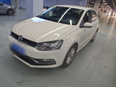 Volkswagen Polo 2015 Volkswagen Polo 2015 car image