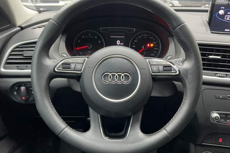 Audi Q3 2018 #13 Audi Q3 2018 изображение автомобиля #13