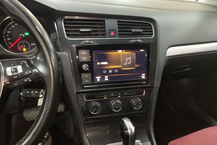 Volkswagen Golf 2019 #17 Volkswagen Golf 2019 car image #17
