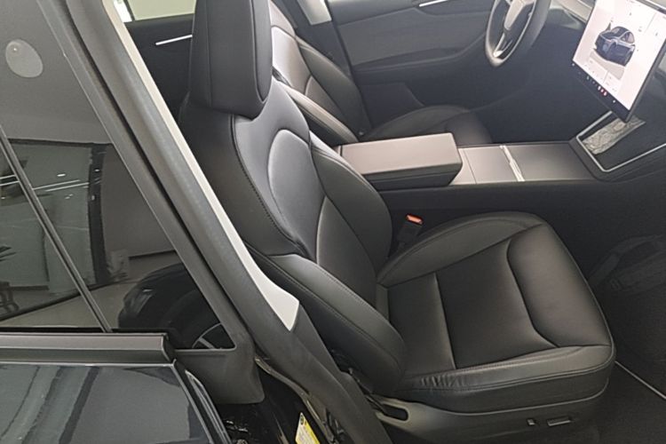 Tesla Model Y 2025 #24 Tesla Model Y 2025 car image #24