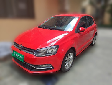 Volkswagen Polo 2015 car image 