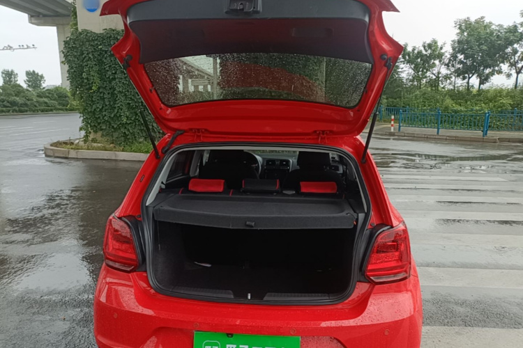 Volkswagen Polo 2018 car image #21